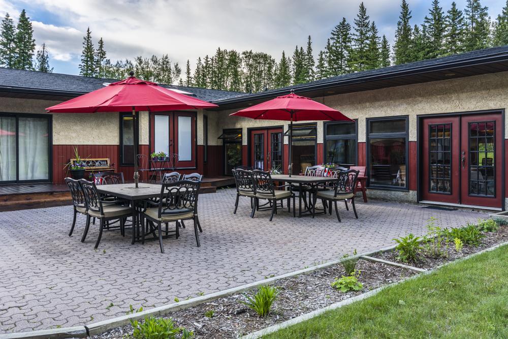 Rustlers Lodge Sundre Екстер'єр фото